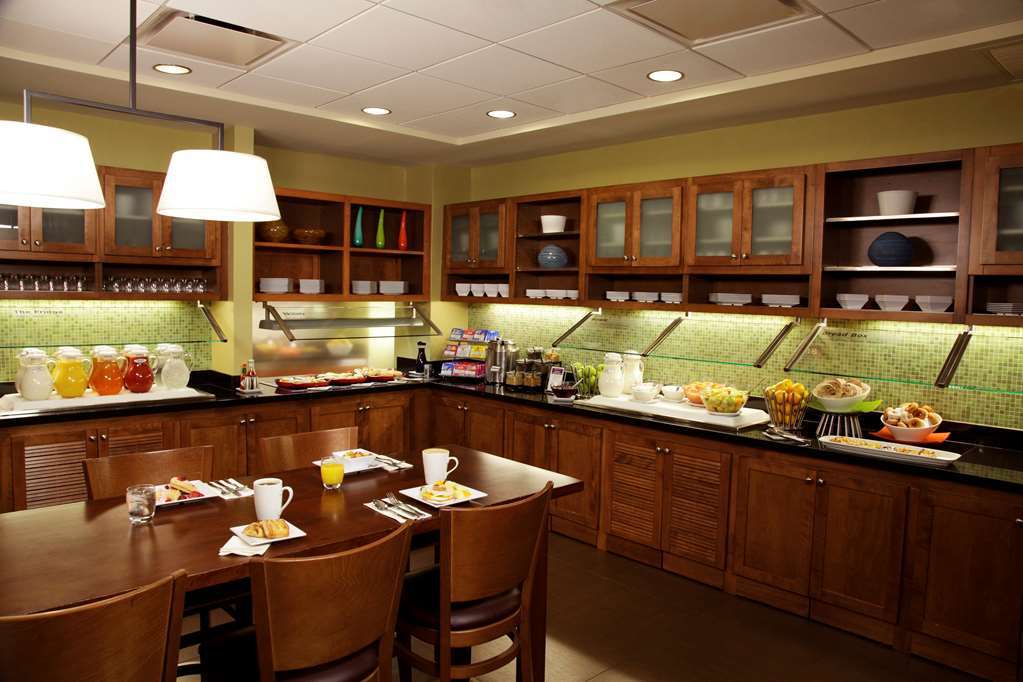 Hyatt Place Detroit/Utica Restoran fotoğraf
